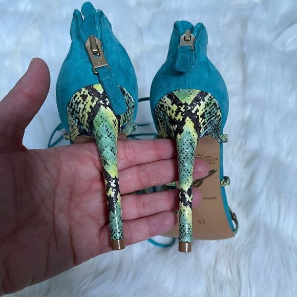 Brian Atwood heels  - Picture 4 of 8